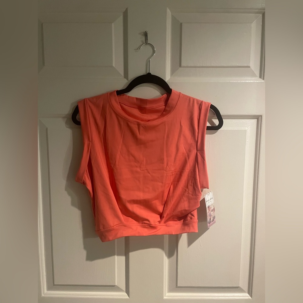 NWT HALARA “Georgia peach” colored work out top